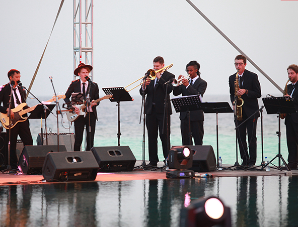 The Julian Simonsz Band - Cover Bands Musicians - Singers Entertainers